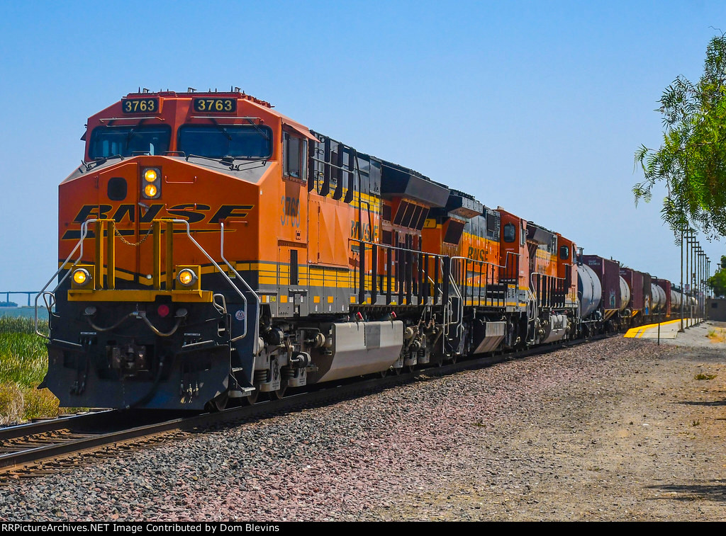 BNSF 3763